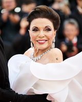 Joan Collins