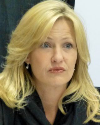 Joey Lauren Adams