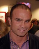 Tie Domi