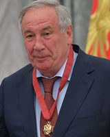 Shamil Tarpishchev