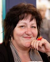 Anne B. Ragde