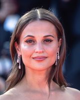 Alicia Vikander