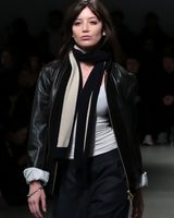 Daisy Lowe
