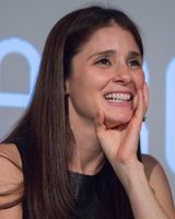 Shiri Appleby
