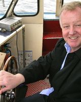 Les Dennis